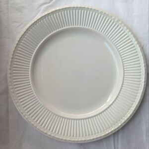 Wedgwood England Edme Cream Dinner Plate Discontinued